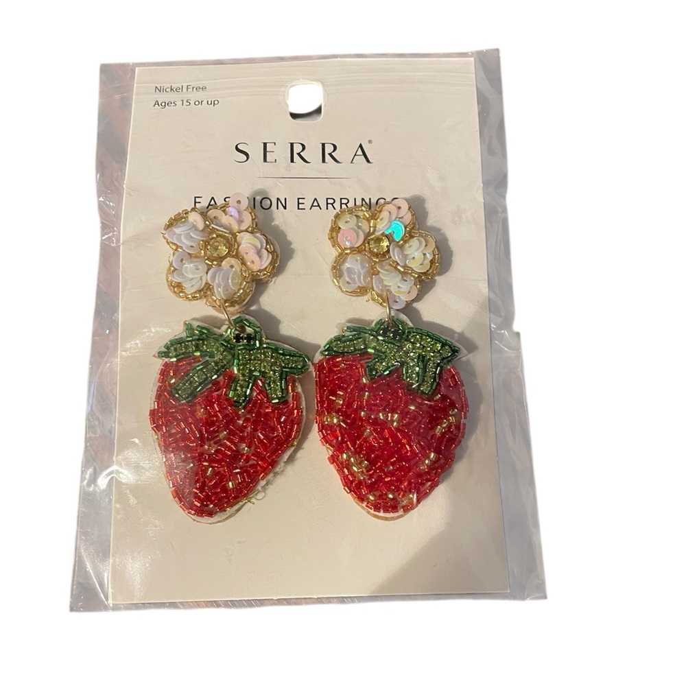 Serra‎ Beaded Strawberry Dangle Earrings NIP | White Sequin Flower Stud Top